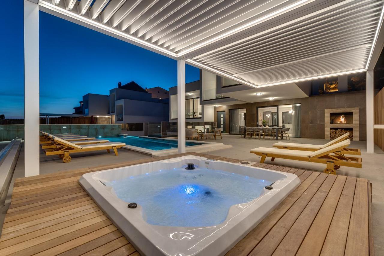 New! Villa Bava With 4 En-Suite Bedrooms, Heated 33 Sqm Pool Omiš Exterior foto
